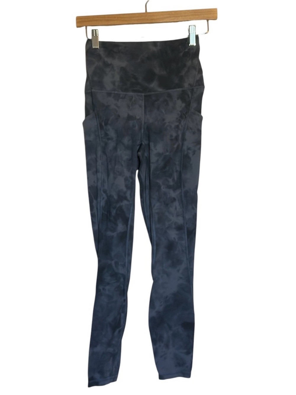 Lululemon Tie-Dye align Leggings w/pockets size 4 - Picture 4 of 5